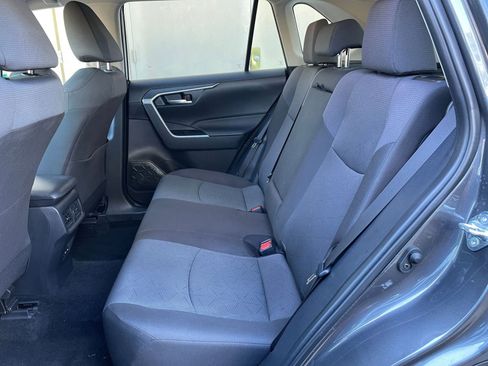 Used 2025 Toyota RAV4 XLE image 27