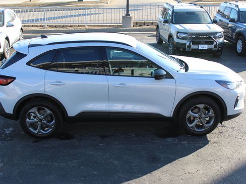 New 2026 Ford Escape ST-Line w/ Tech Pack #1 FWD image 8