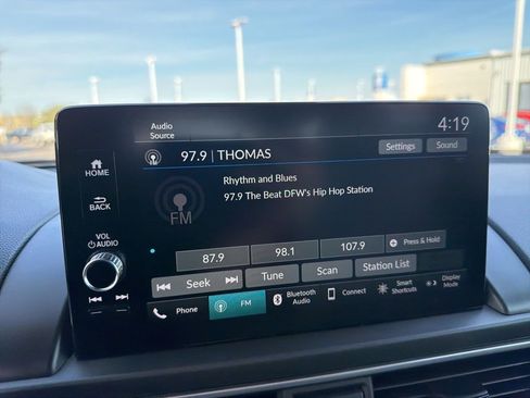 Used 2025 Honda Pilot EX-L image 15