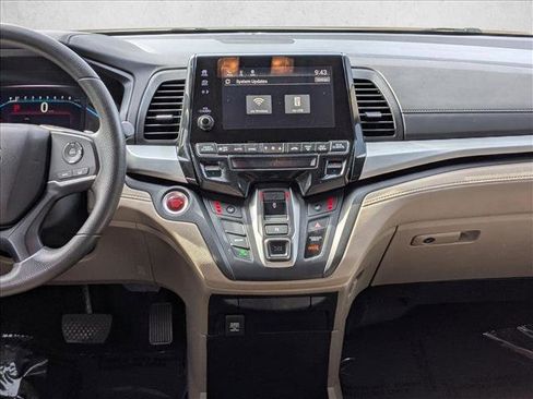 Used 2018 Honda Odyssey EX image 14