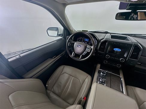 Used 2021 Ford Expedition Limited image 9