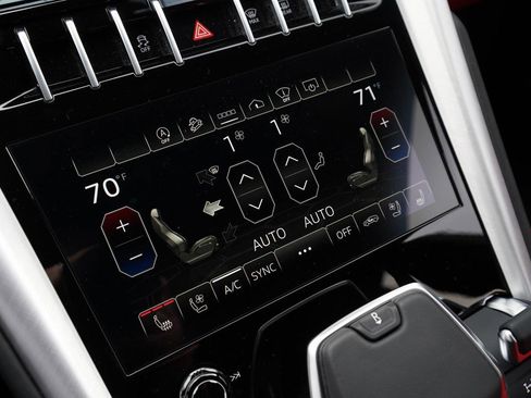 Used 2022 Lamborghini Urus AWD/4WD image 13