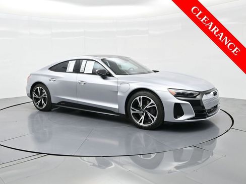 Used 2024 Audi e-tron GT Premium Plus image 4