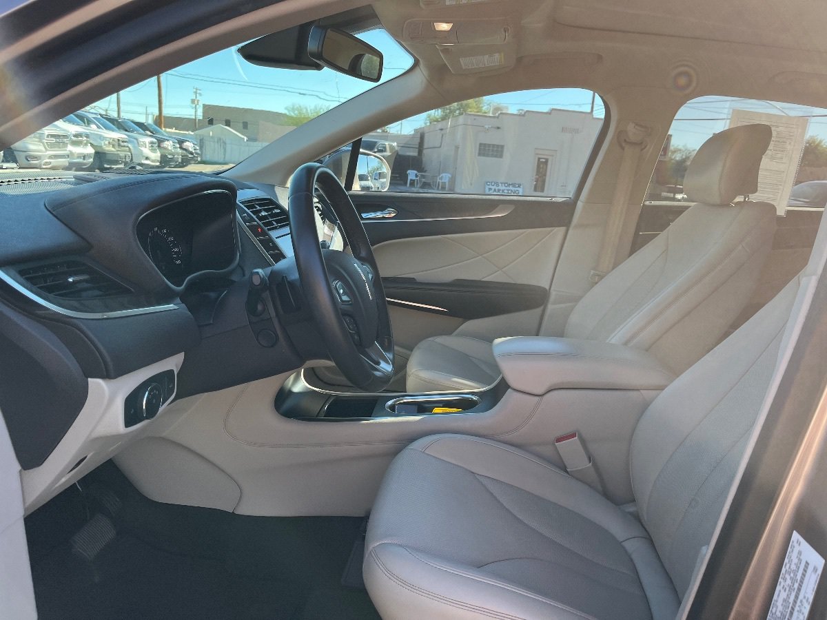 Used 2019 Lincoln MKC Reserve w/ MKC Technology Package FWD image 11