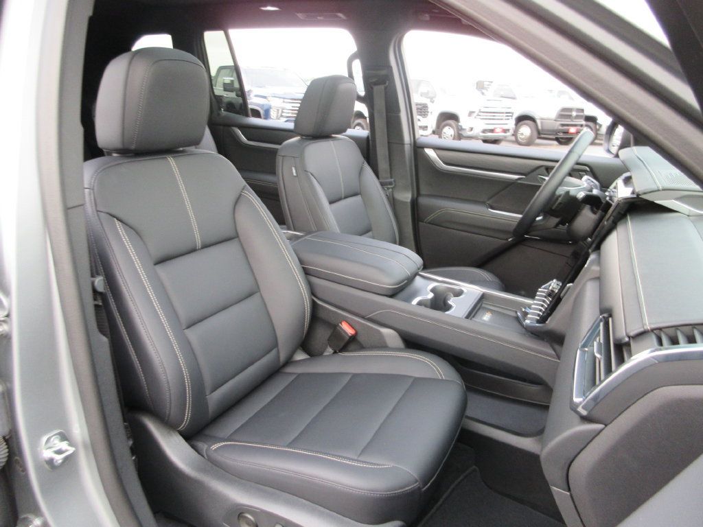 Certified 2024 GMC Acadia Elevation w/ Luxury Package FWD image 24