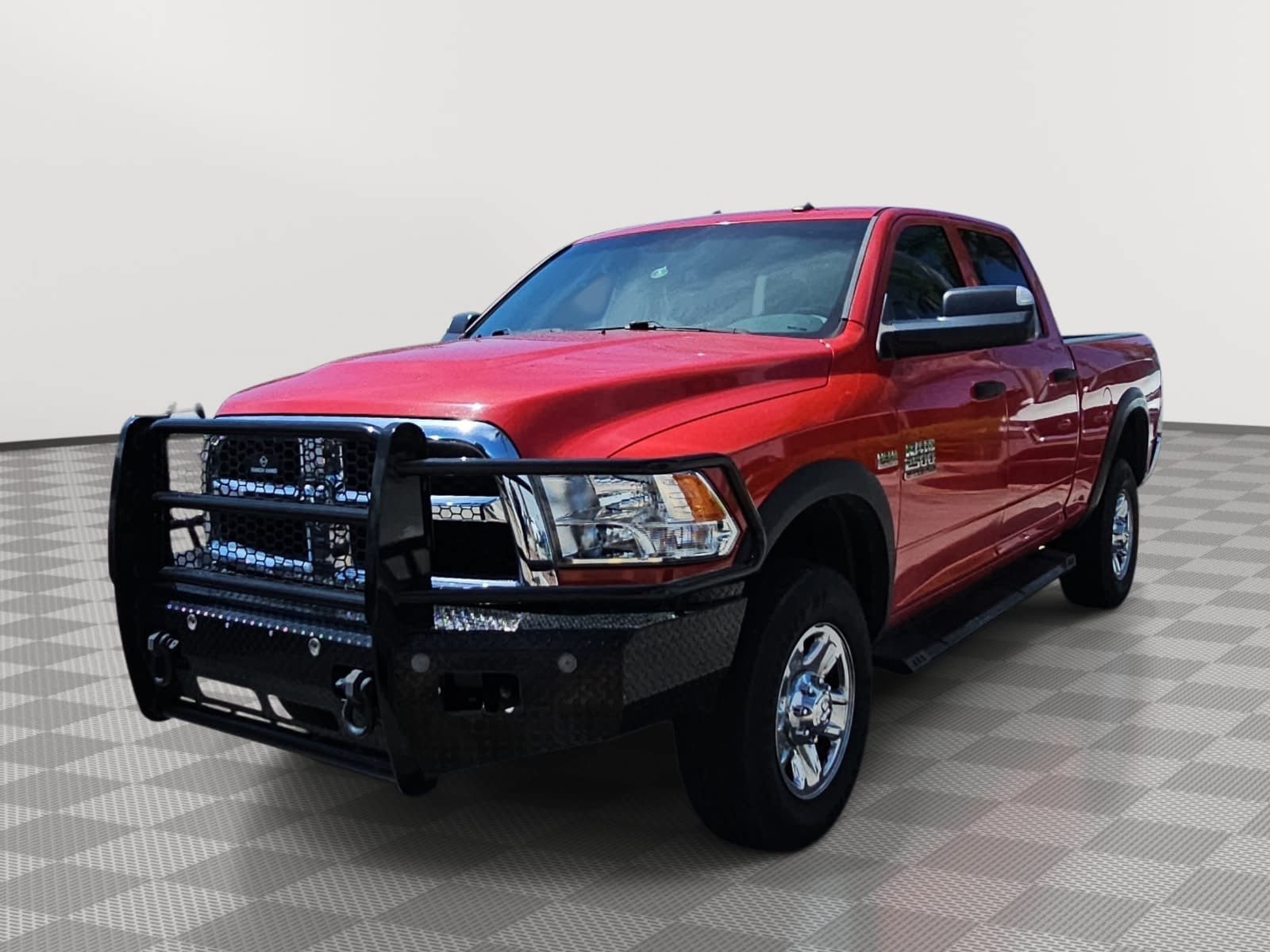Used 2018 RAM 2500 Tradesman w/ Chrome Appearance Group AWD/4WD image 4