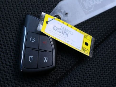 Used 2023 GMC Canyon Elevation w/ Convenience Package image 31