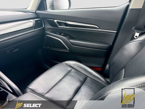 Used 2025 Kia Telluride S AWD/4WD image 27