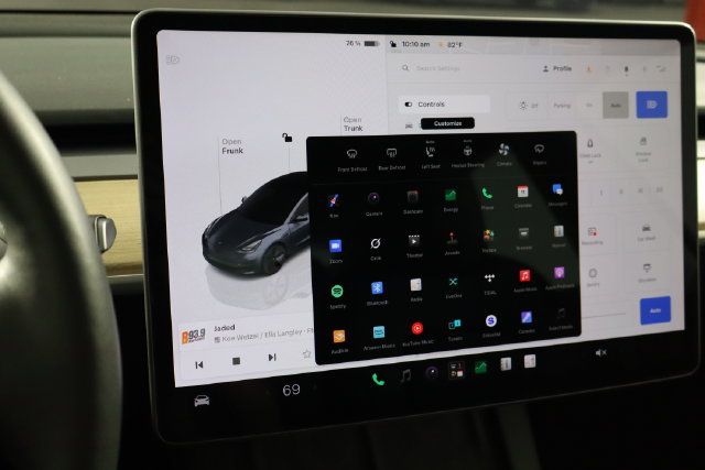Used 2023 Tesla Model 3 Standard Range RWD image 37