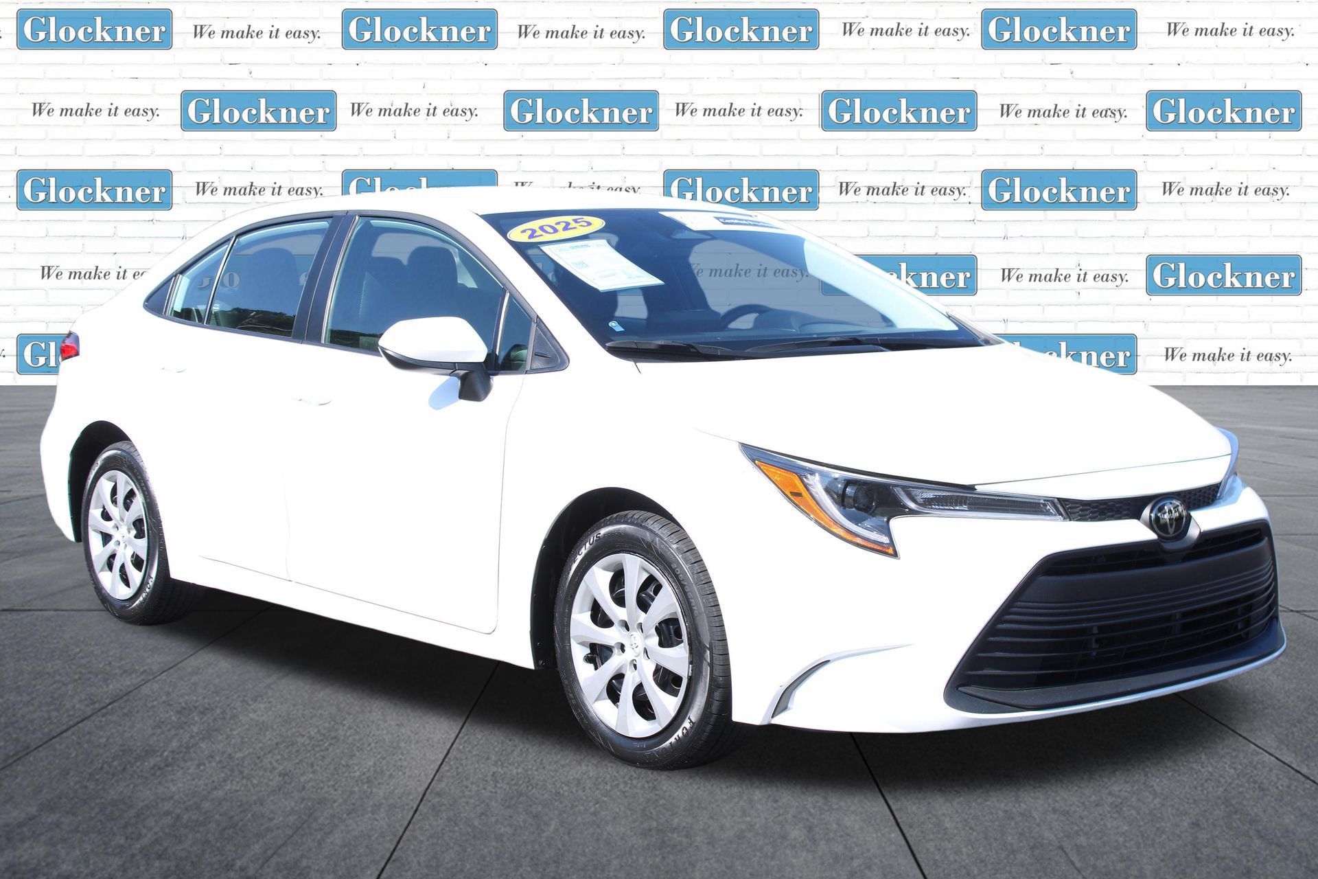 Used 2025 Toyota Corolla LE FWD image 3