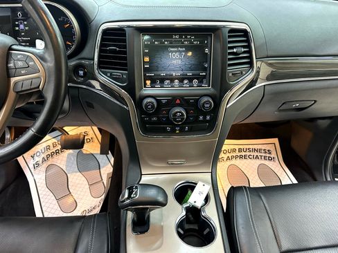 Used 2015 Jeep Grand Cherokee Overland image 26