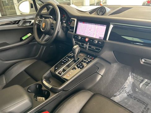 Used 2022 Porsche Macan AWD/4WD image 20
