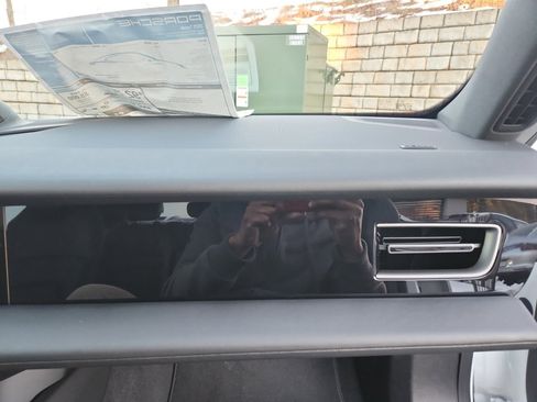 New 2025 Porsche Taycan image 29