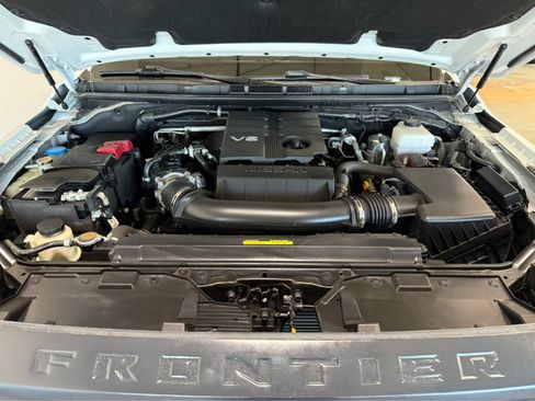 Used 2023 Nissan Frontier SV w/ SV Convenience Package AWD/4WD image 12