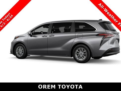 New 2026 Toyota Sienna LE FWD image 5