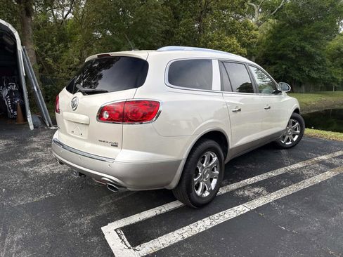 Used 2009 Buick Enclave CXL w/ Entertainment Package #3 image 4