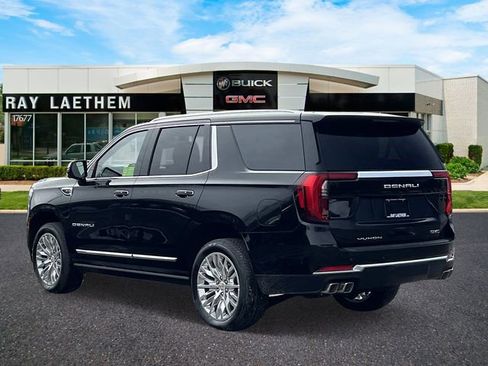 New 2026 GMC Yukon Denali w/ Sun & Power Step Package image 3