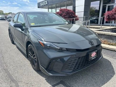 Used 2026 Toyota Camry SE w/ Convenience Package AWD/4WD image 1