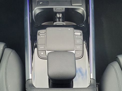 Certified 2022 Mercedes-Benz GLA 250 image 20