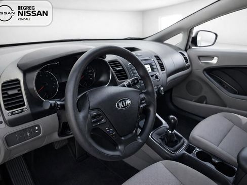 Used 2017 Kia Forte LX FWD image 8