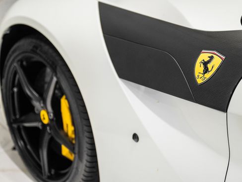 Used 2017 Ferrari F12 Berlinetta RWD image 11