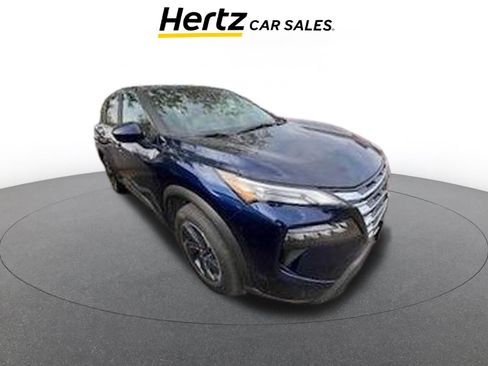 Used 2025 Nissan Rogue SV image 1