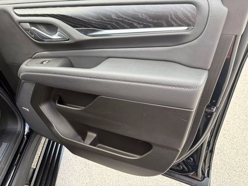 Used 2023 GMC Yukon XL Denali AWD/4WD image 13