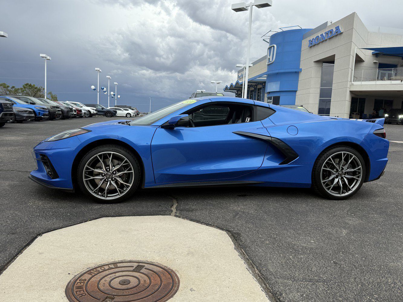 Used 2024 Chevrolet Corvette Stingray Preferred Cpe w/ Z51 Performance Package RWD image 8