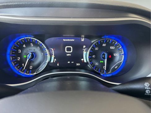 New 2026 Chrysler Pacifica Select FWD image 16