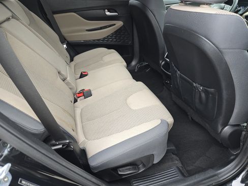 Used 2019 Hyundai Santa Fe SE image 15