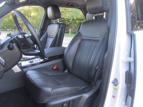 Used 2018 Land Rover Discovery HSE image 63