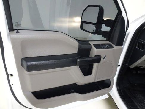 Used 2019 Ford F250 XL w/ Power Equipment Group image 19