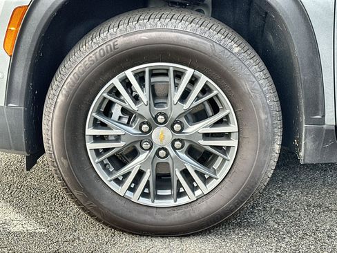 New 2025 Chevrolet Traverse LT w/ Enhanced Driving Package image 12