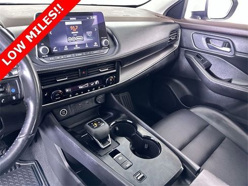 Used 2023 Nissan Rogue SV w/ SV Premium B Package image 36