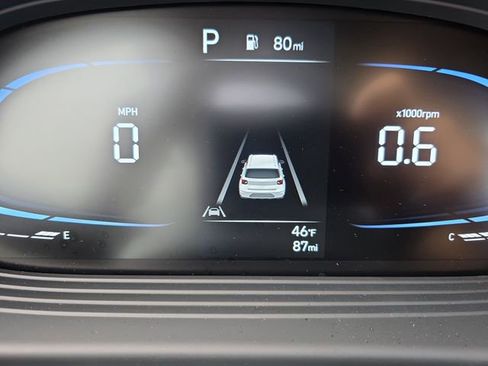 Used 2025 Hyundai Venue SEL FWD image 20