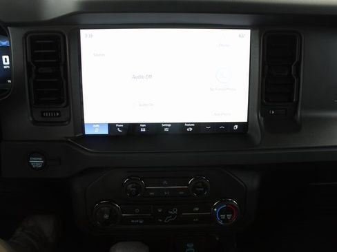 New 2025 Ford Bronco 4-Door image 12