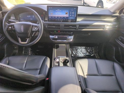 Used 2024 Lincoln Corsair FWD image 16