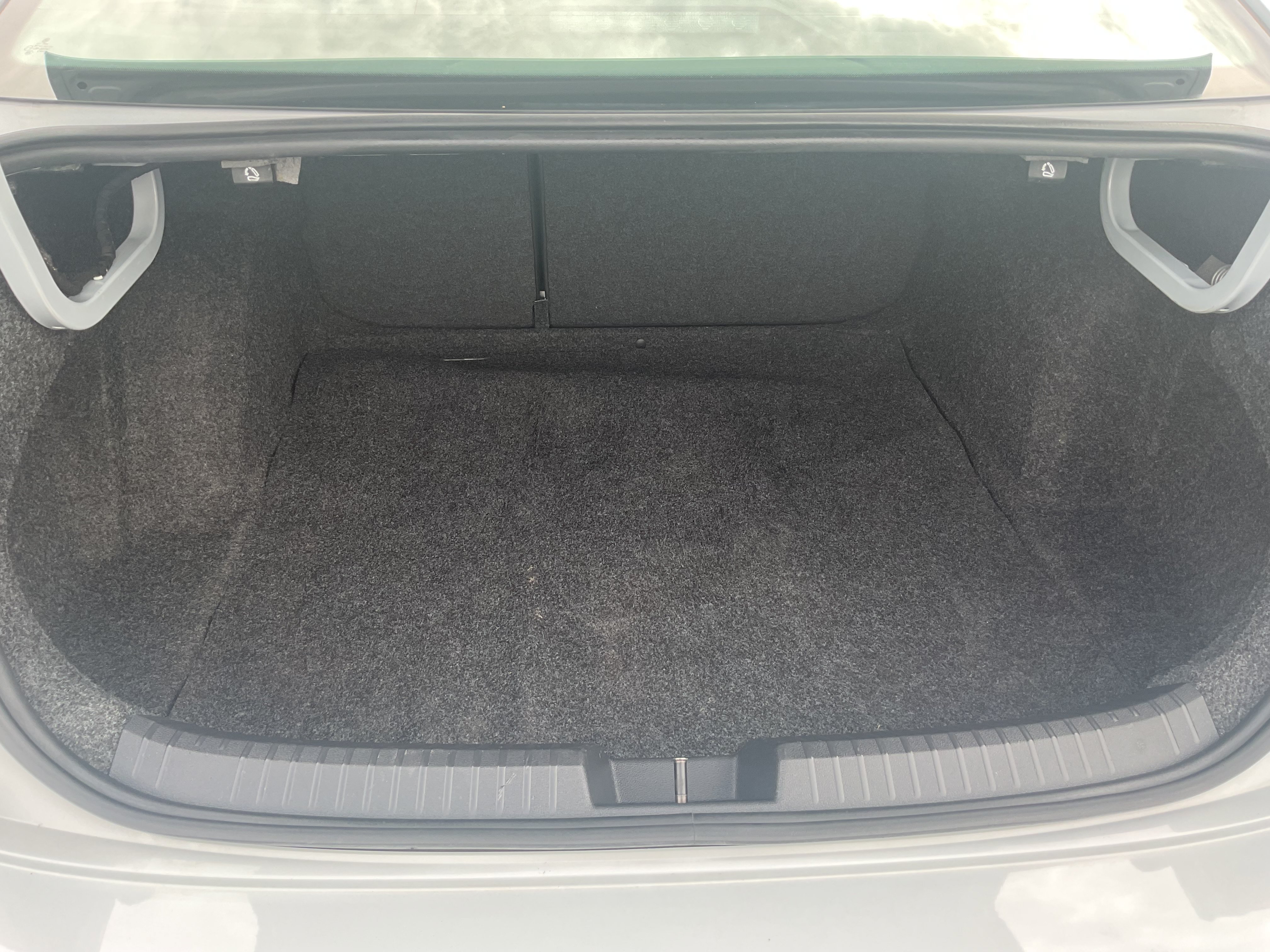 Used 2019 Volkswagen Jetta S w/ Driver Assistance Package FWD image 9