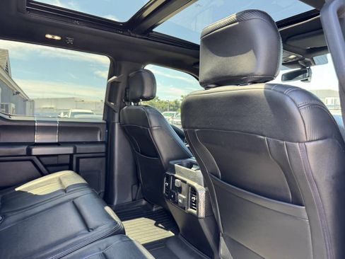 Used 2019 Ford F150 XLT w/ Equipment Group 302A Luxury AWD/4WD image 33