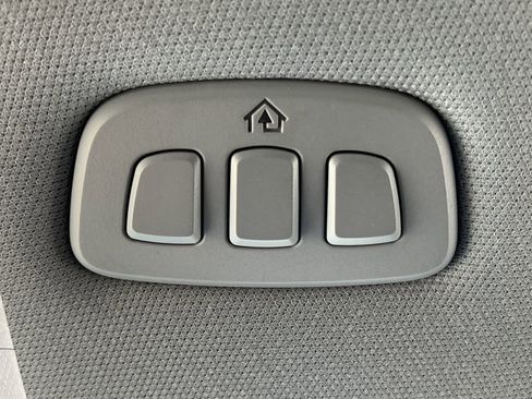 Used 2022 Ford Explorer Limited image 41