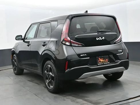 Used 2023 Kia Soul EX FWD image 9