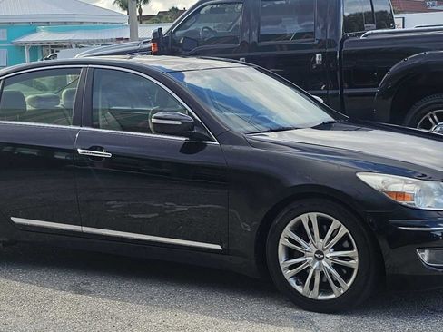 Used 2010 Hyundai Genesis 4.6 w/ Technology Pkg 5 RWD image 19