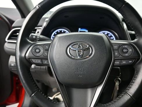 Used 2023 Toyota Camry SE image 17