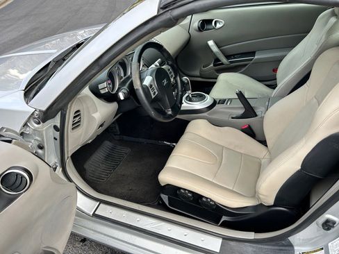 Used 2006 Nissan 350Z Touring image 40