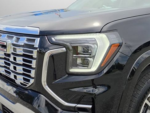 Used 2026 GMC Terrain Denali AWD/4WD image 13