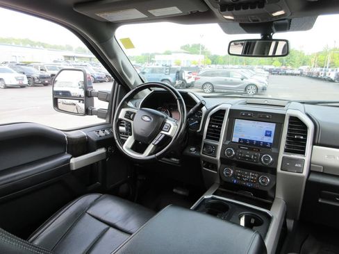 Used 2021 Ford F250 Lariat w/ Lariat Ultimate Package AWD/4WD image 26