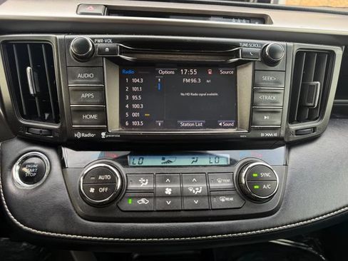 Used 2018 Toyota RAV4 XLE w/ Plus Extra Value Package AWD/4WD image 8