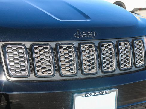 Used 2020 Jeep Grand Cherokee Altitude image 5