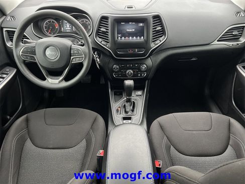 Used 2021 Jeep Cherokee Latitude image 5