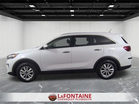 Used 2020 Kia Sorento LX w/ LX I4 Convenience Package image 5